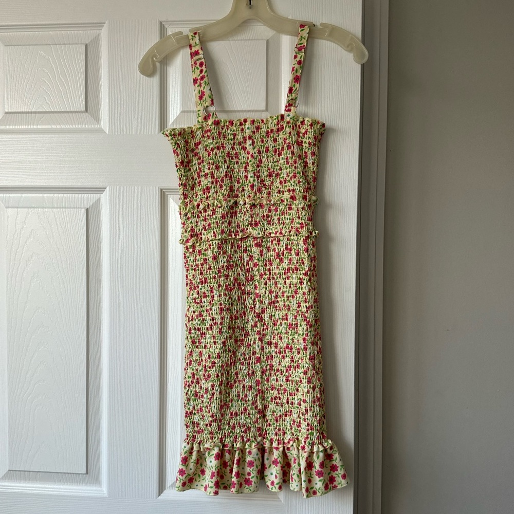 Love Tree Ruched Spring Floral Yellow Mini Dress with Ruffled Bottom - Picture 5 of 7